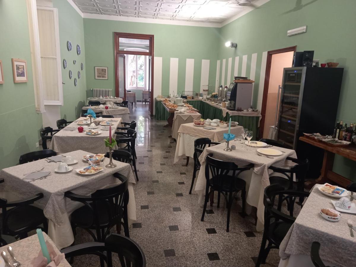 Hotel Miramare Lavagna Esterno foto